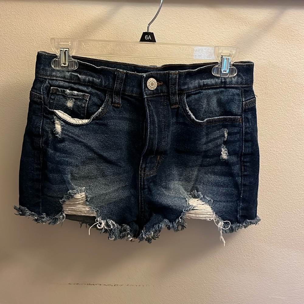 SO Jean shorts! Stressed and frayed style in perfect condition!